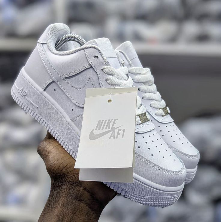 Nike Airforce 1 All White - (IN BOX)