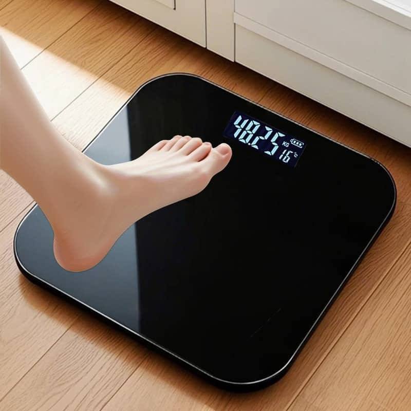 Weighing Scale / High Precision smart body fat scale designed to track multiple health metrics including weight, body fat percentage, muscle mass, BMI, and more. Syncs via Bluetooth to a dedicated app for easy monitoring and progress tracking. Ideal for home use, helping you stay on top of your fitness and wellness goals.