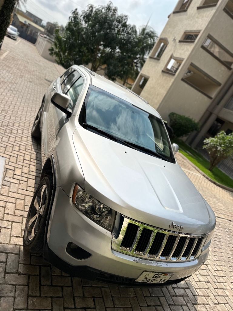 2012 Jeep Laredo Grand Cherokee Reg.16
