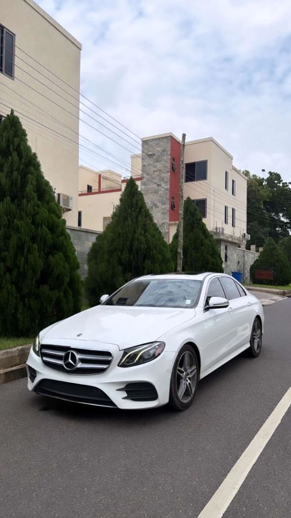 2018 Mercedes Benz E300 luxury Unregistered