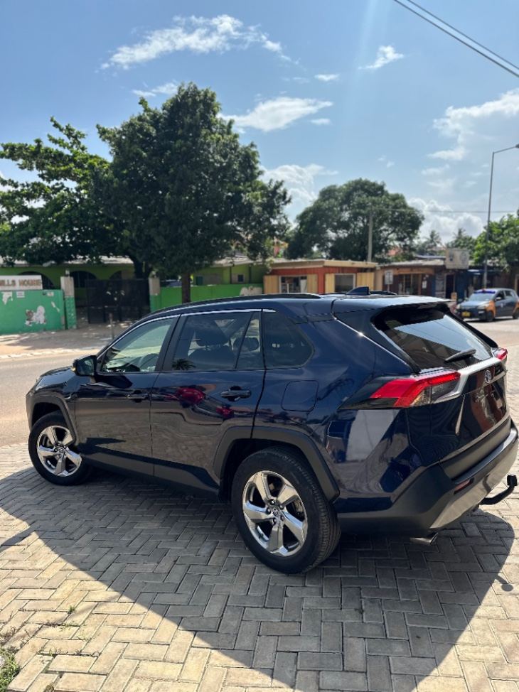 2021 Rav4 SE Hybrid Unregistered