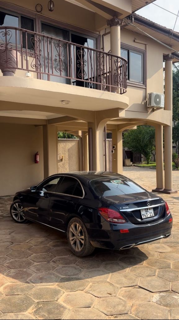 2018 Mercedes Benz c300 Reg.21