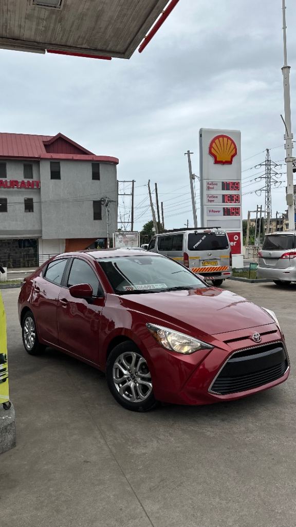 2017 Toyota Yaris iA