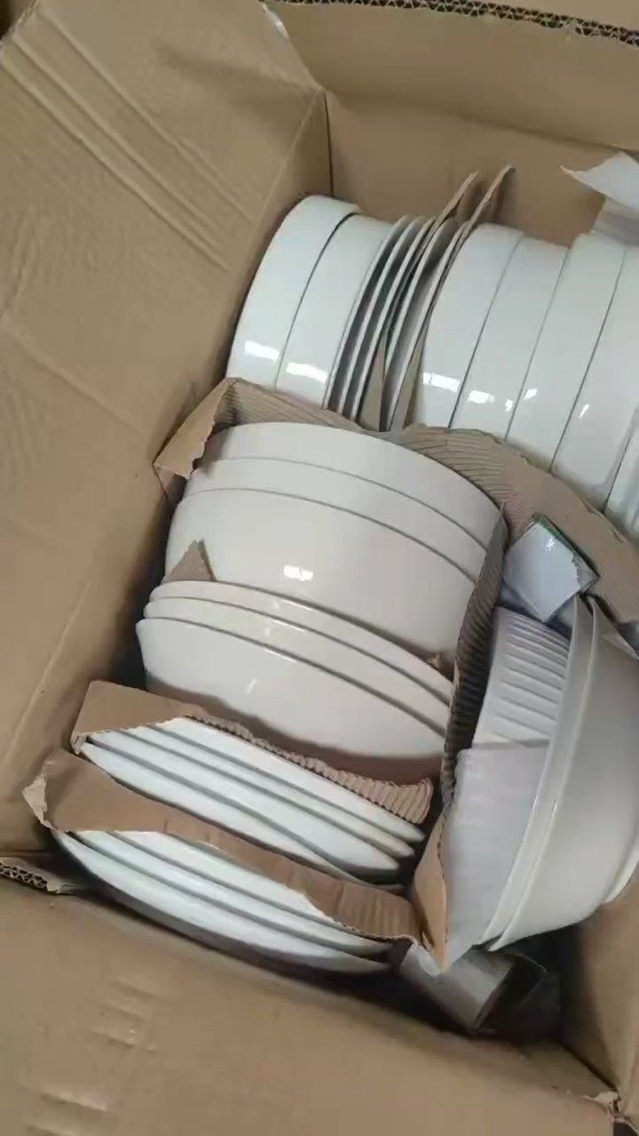 40 pieces ceramic dinner set