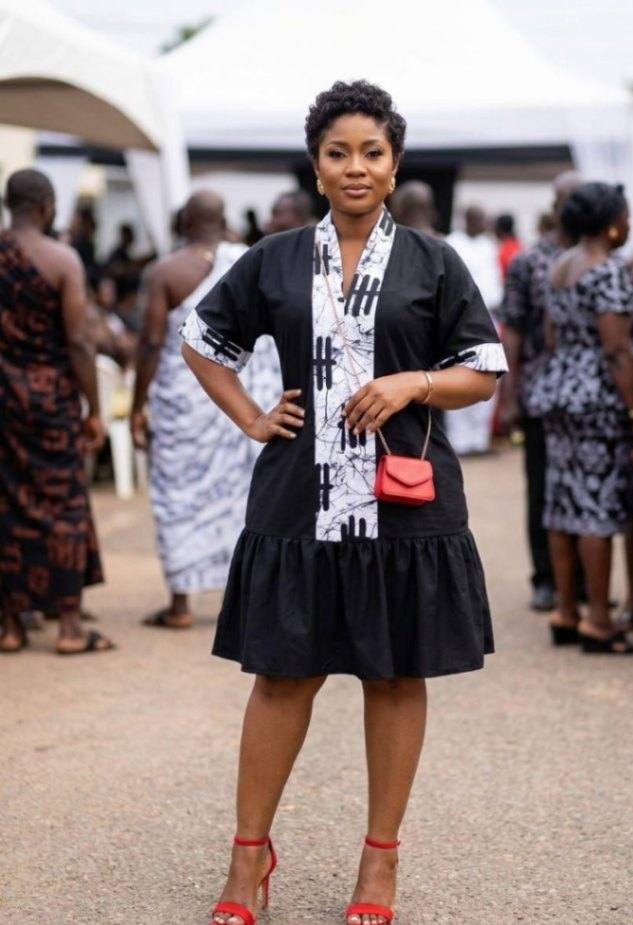 Black   Kaftan gathered down  dress with adjustable back belt