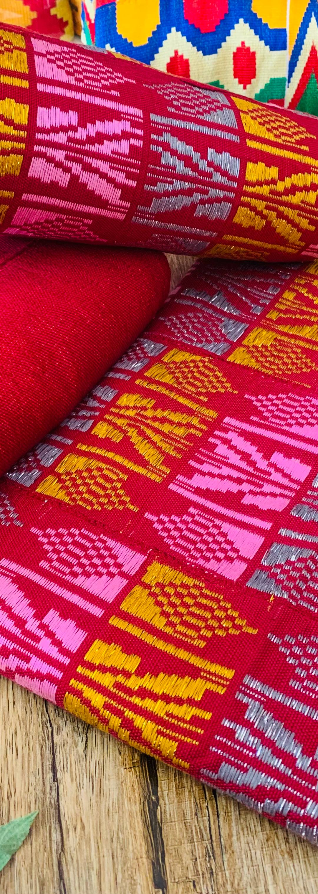 6 yards (4 yards design pattern with 2 yards plain) 