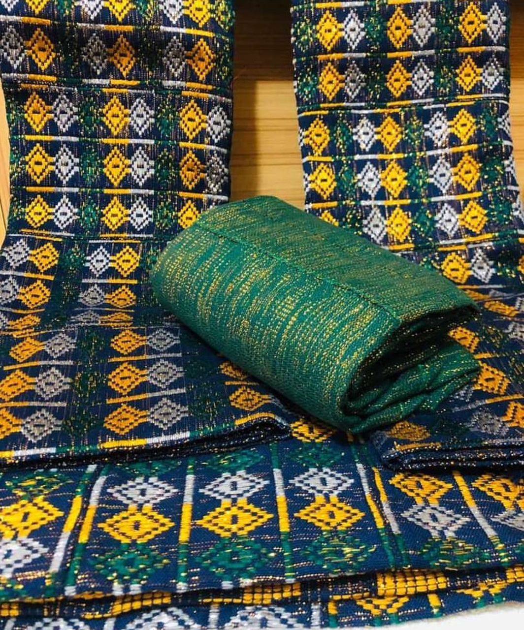 6 yards (4 yards design with 2 yards plain) 