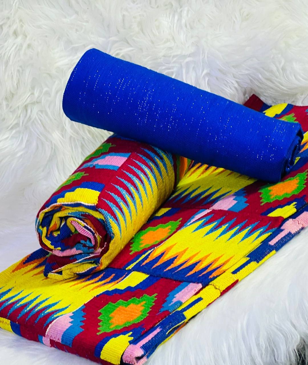 4 yards (2 yards design with 2 yards plain) 