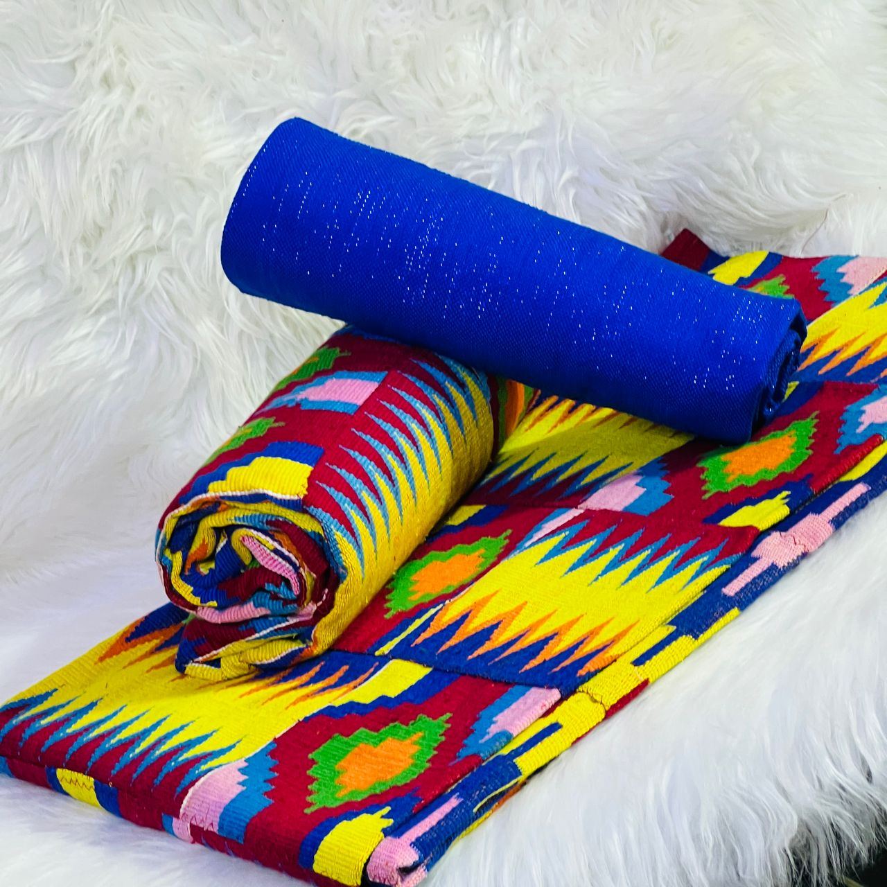 4 yards (2 yards design with 2 yards plain) 