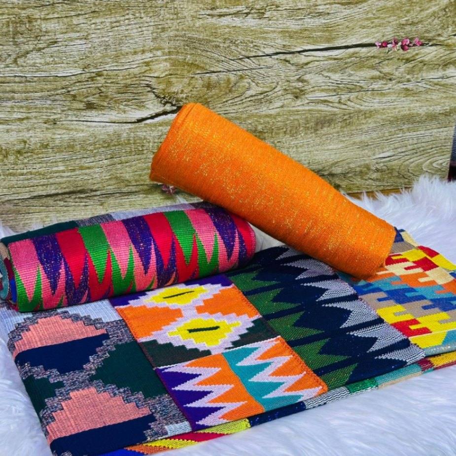 Nsaasawa 6 yards (4 yards design with 2 yards plain) 