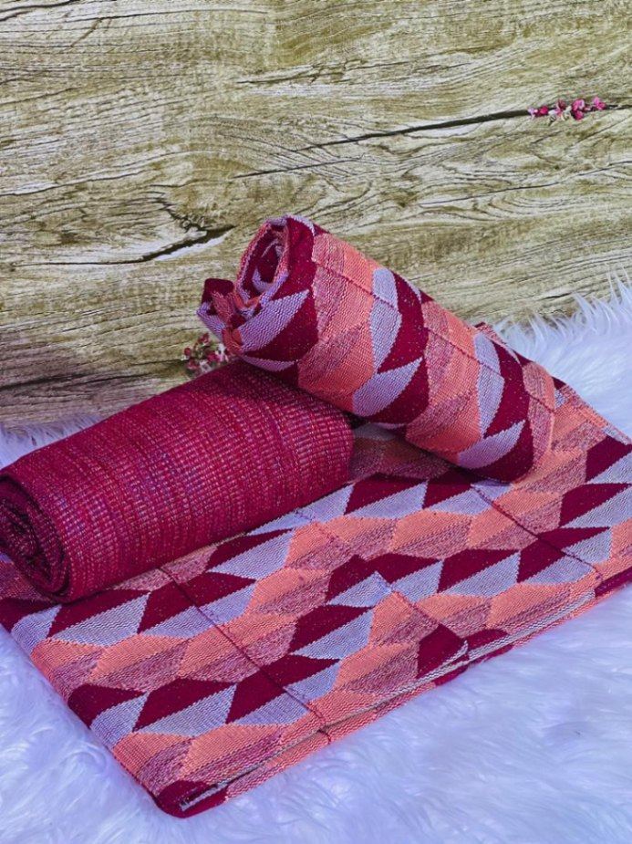 6 yards (4 yards design with 2 yards plain) 