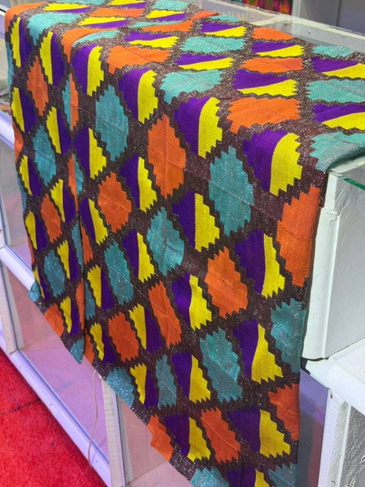 6 yards edwenesidwene unique design