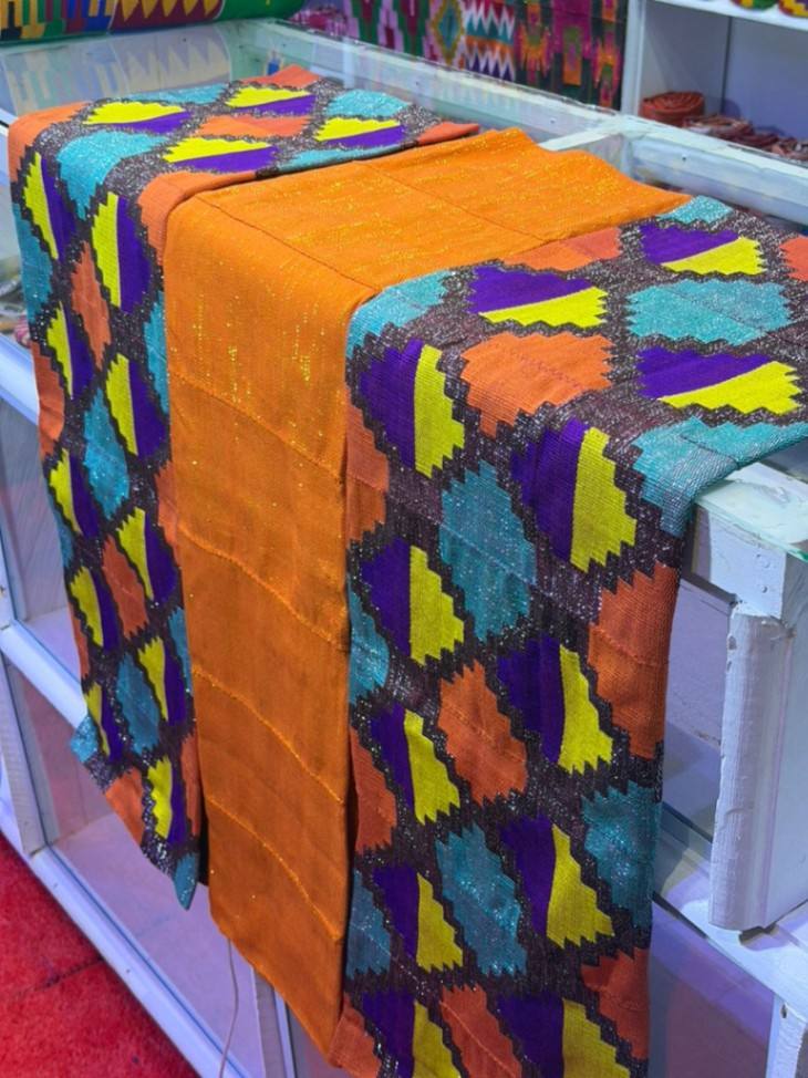 6 yards (4 yards design with 2 yards plain) 