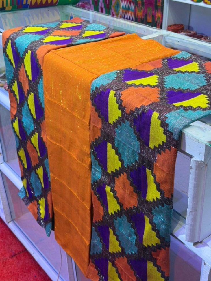 6 yards (4 yards design with 2 yards plain) 