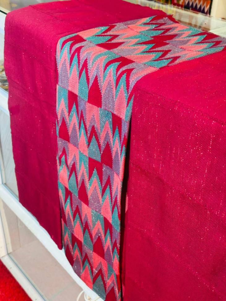 2 yards design with 4 yards plain