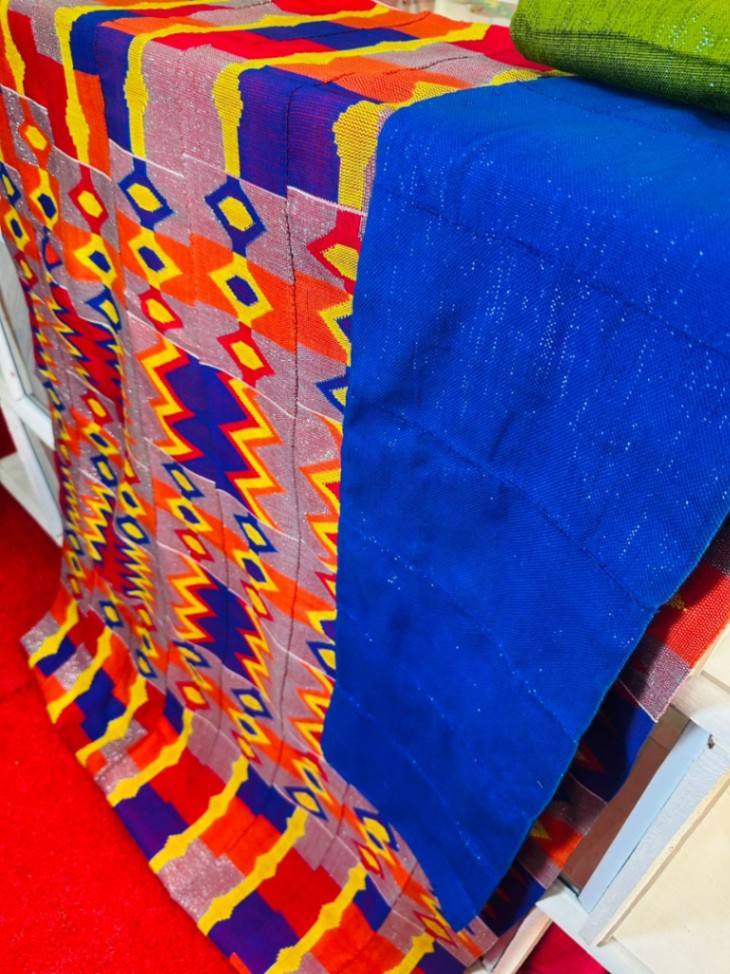 2 yards design with 2 yards blue, orange or red plain